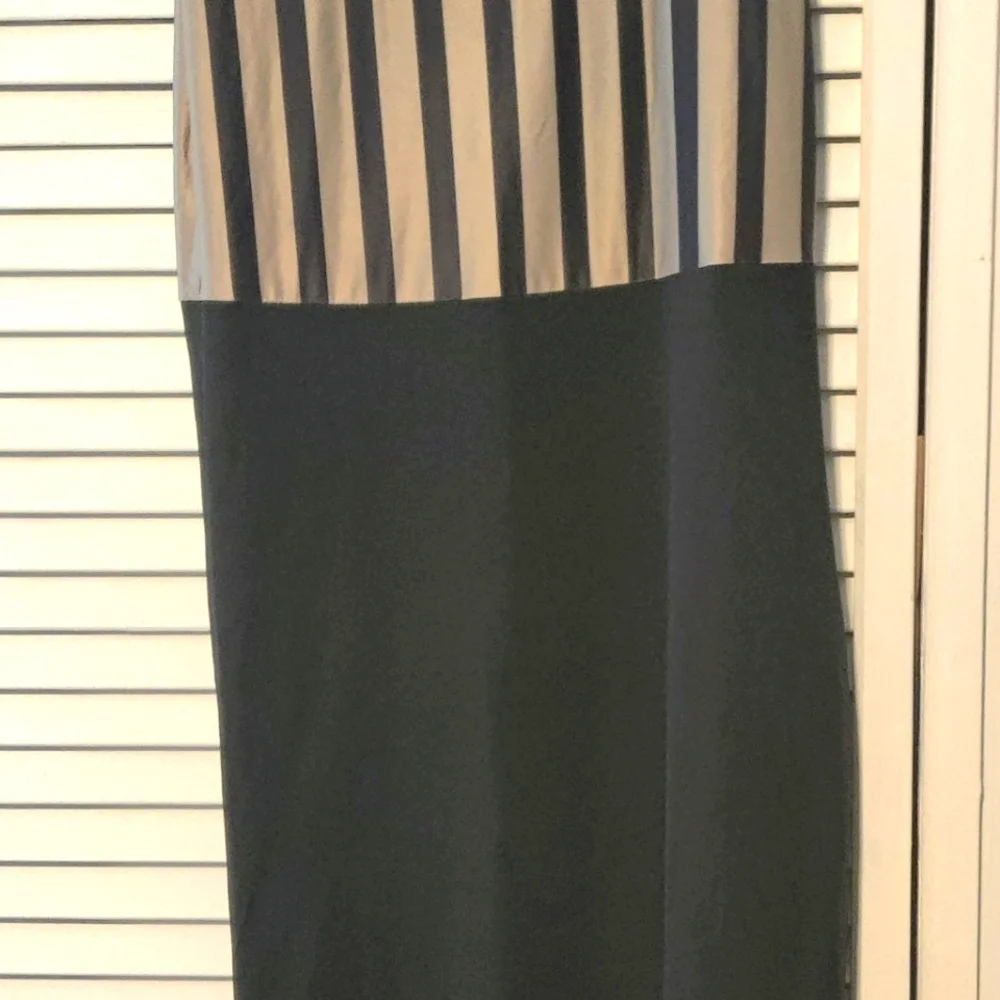 Clothing - Picture 6 of 16